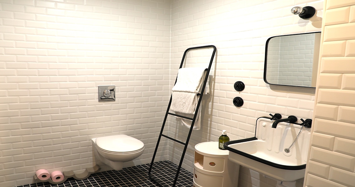 Salle de bains PMR