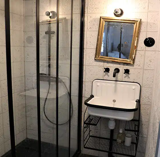 salle d'eau rétro lumineuse